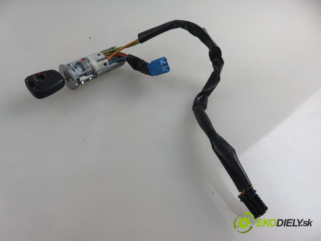 PEUGEOT 206 liftback (2A/C) HB 2004 80,00 1.6 16V - NFU (TU5JP4) 1587,00 spinačka  (Spínacie skrinky a kľúče)