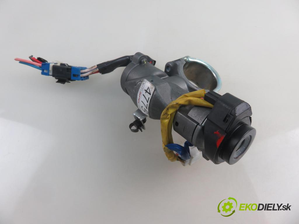 KIA CEE'D SW (ED) KOMBI 2009 80,00 1.4 109 - G4FA 1396,00 spinačka  (Spínacie skrinky a kľúče)