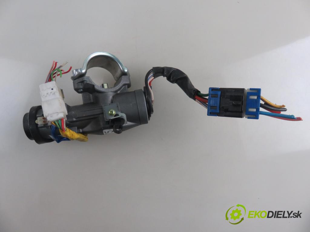 KIA CEE'D SW (ED) KOMBI 2009 80,00 1.4 109 - G4FA 1396,00 spinačka  (Spínacie skrinky a kľúče)