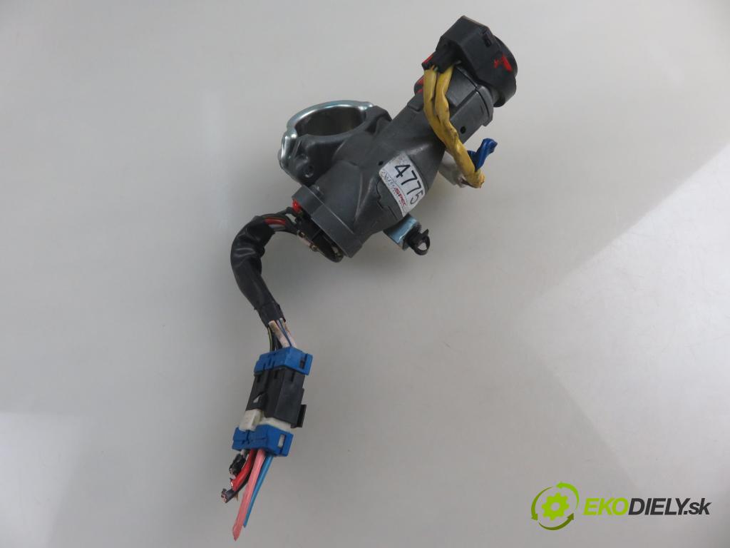 KIA CEE'D SW (ED) KOMBI 2009 80,00 1.4 109 - G4FA 1396,00 spinačka  (Spínacie skrinky a kľúče)