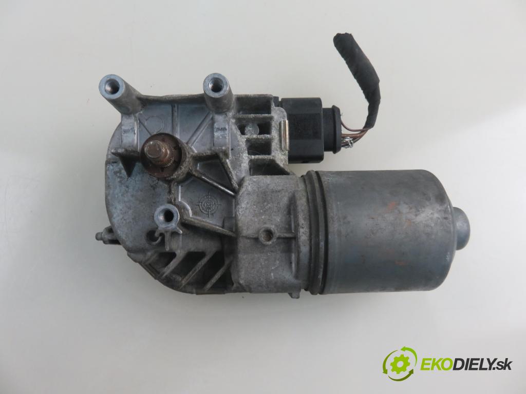 AUDI A3 (8P1) HB 2006 103,00 2.0 TDI PD 16V 140 1968,00 Motorček stieračov predný 8P1955119B ; 0390241783