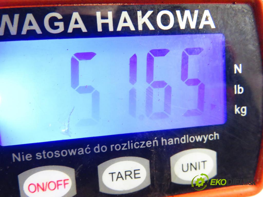 RENAULT MEGANE II Kombi (KM0/1_) KOMBI 2003 72,00 1.4 - K4J 730 1390,00 výztuha zadní část ABS