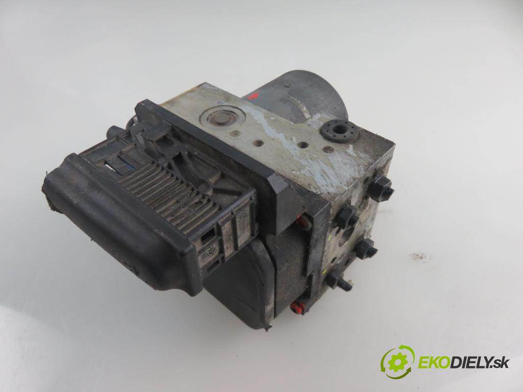 VW PASSAT B5 Variant (3B5) KOMBI 2000 85,00 1.9 TDI - ATJ 1896,00 Pumpa ABS 8E0614111T ; 0265202401 (Pumpy ABS)