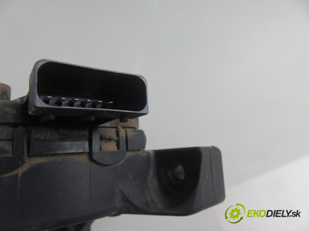 MITSUBISHI COLT VI (Z3_A, Z2_A) HB 2005 70,00 1.5 DI-D 95 R3 - OM 639.939 1493,00 Potenciometer plynu A4543000304 ; 6PV00886600 ; MN125792 (Pedál)