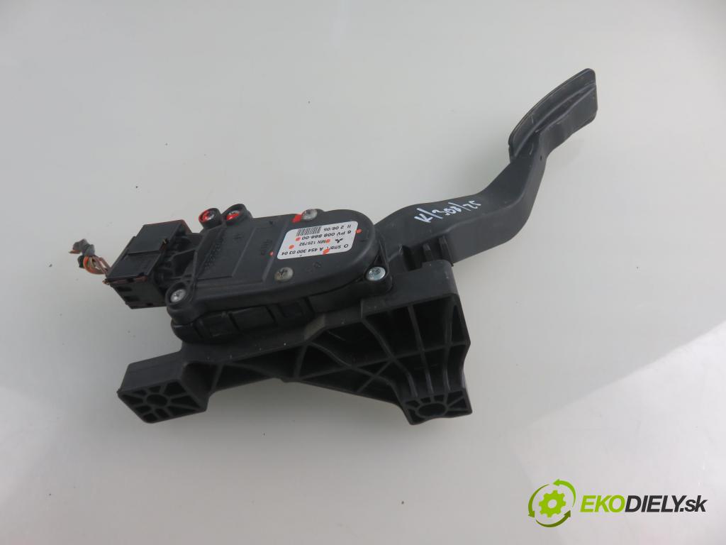 MITSUBISHI COLT VI (Z3_A, Z2_A) HB 2005 70,00 1.5 DI-D 95 R3 - OM 639.939 1493,00 Potenciometer plynu A4543000304 ; 6PV00886600 ; MN125792 (Pedál)