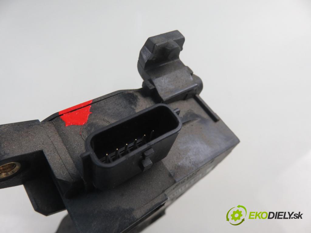 RENAULT MEGANE III liftback (BZ0/1_) HB 2011 96,00 1.9 dCi (BZ0N, BZ0J) - F9Q 870 1870,00 Potenciometer plynu 180020022R (Pedále)