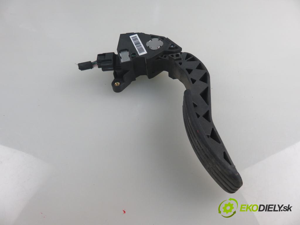 RENAULT MEGANE III liftback (BZ0/1_) HB 2011 96,00 1.9 dCi (BZ0N, BZ0J) - F9Q 870 1870,00 Potenciometer plynu 180020022R (Pedále)