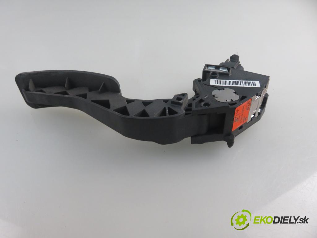 RENAULT MEGANE III liftback (BZ0/1_) HB 2011 96,00 1.9 dCi (BZ0N, BZ0J) - F9Q 870 1870,00 Potenciometer plynu 180020022R (Pedále)