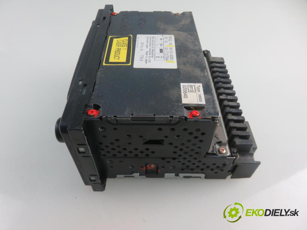 TOYOTA RAV 4 II (_A2_) SUV 2003 85,00 2.0 D-4D 4WD 116 - 1CD-FTV 1995,00 RADIO CD 8612042061