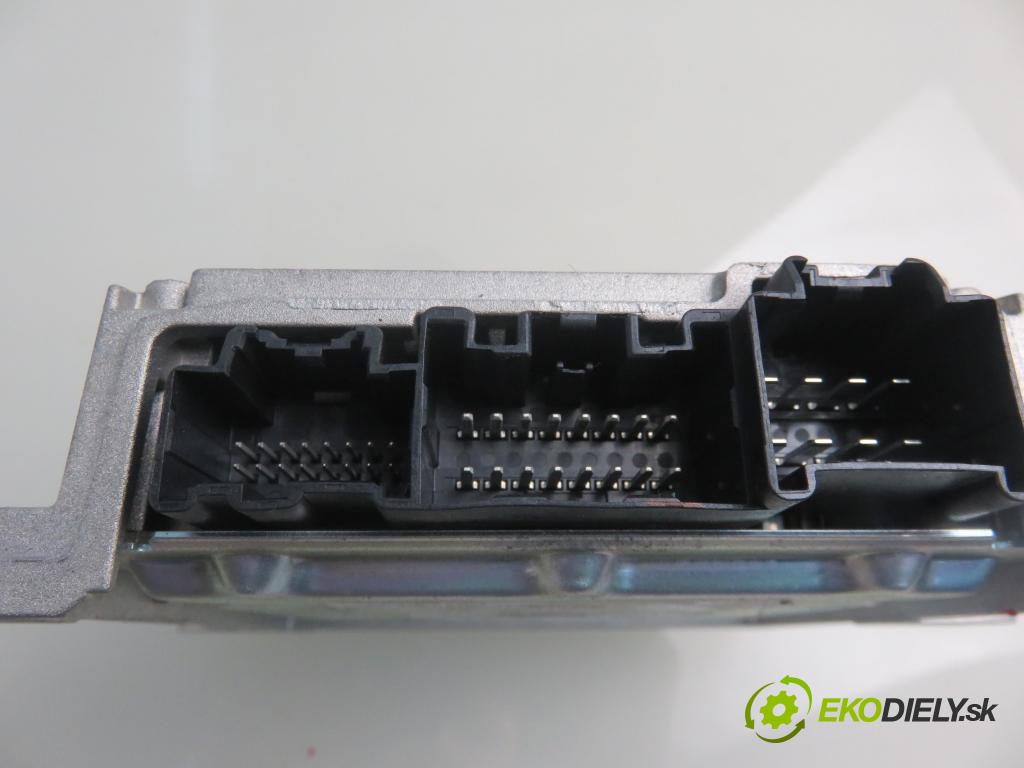 RENAULT MEGANE III liftback (BZ0/1_) HB 2011 96,00 1.9 dCi (BZ0N, BZ0J) - F9Q 870 1870,00 Zosilňovač 280636318R (Zosilňovače)