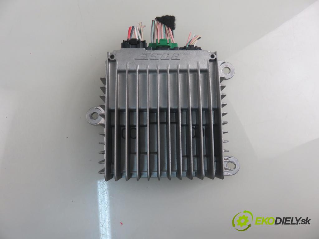 RENAULT MEGANE III liftback (BZ0/1_) HB 2011 96,00 1.9 dCi (BZ0N, BZ0J) - F9Q 870 1870,00 Zosilňovač 280636318R (Zosilňovače)