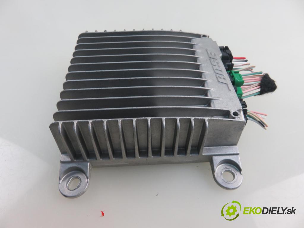 RENAULT MEGANE III liftback (BZ0/1_) HB 2011 96,00 1.9 dCi (BZ0N, BZ0J) - F9Q 870 1870,00 Zosilňovač 280636318R (Zosilňovače)