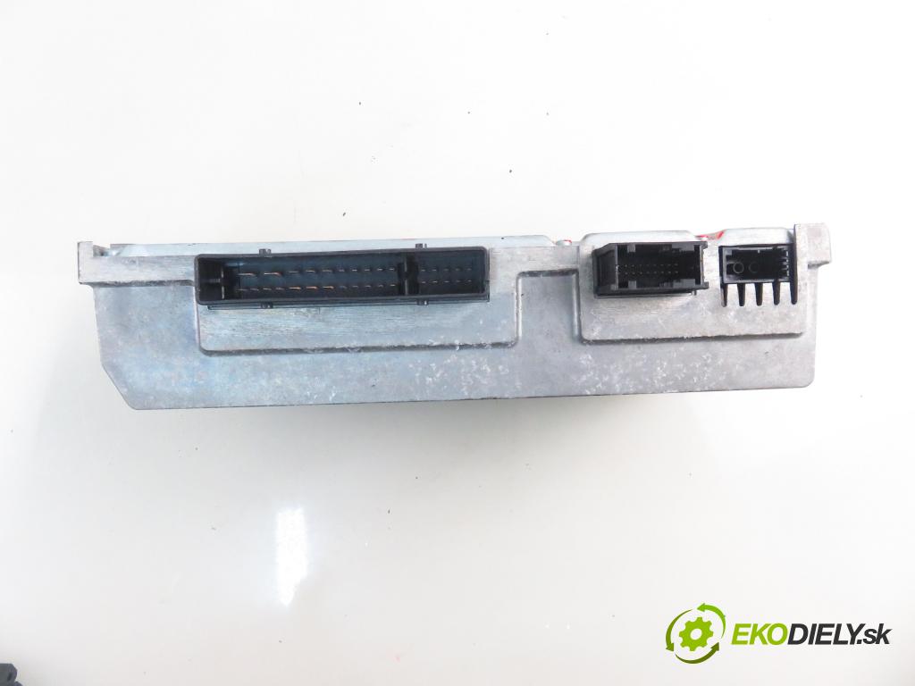 AUDI A5 (8T3) COUPE 2009 125,00 1.8 TFSI - CABD 1798,00 Zosilňovač 8T0035223M ; 8T0035223C (Zosilňovače)