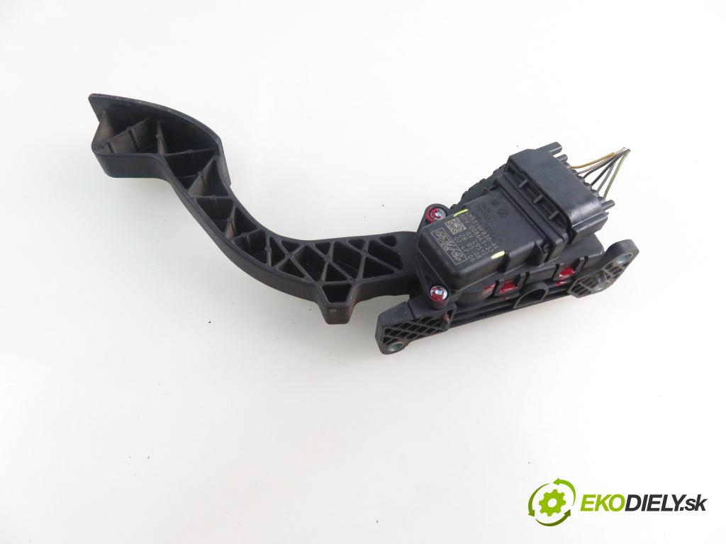 FORD FOCUS II Turnier (DA_, FFS, DS) KOMBI 2008 85,00 1.8 TDCi - KKDB 1753,00 Potenciometer plynu 4M519F836AK ; 6PV00864132 (Pedále)