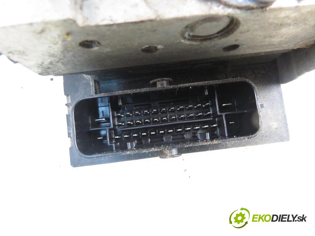 AUDI A5 (8T3) COUPE 2009 125,00 1.8 TFSI - CABD 1798,00 Pumpa ABS 8K0907379AC ; 0265950061 (Pumpy ABS)