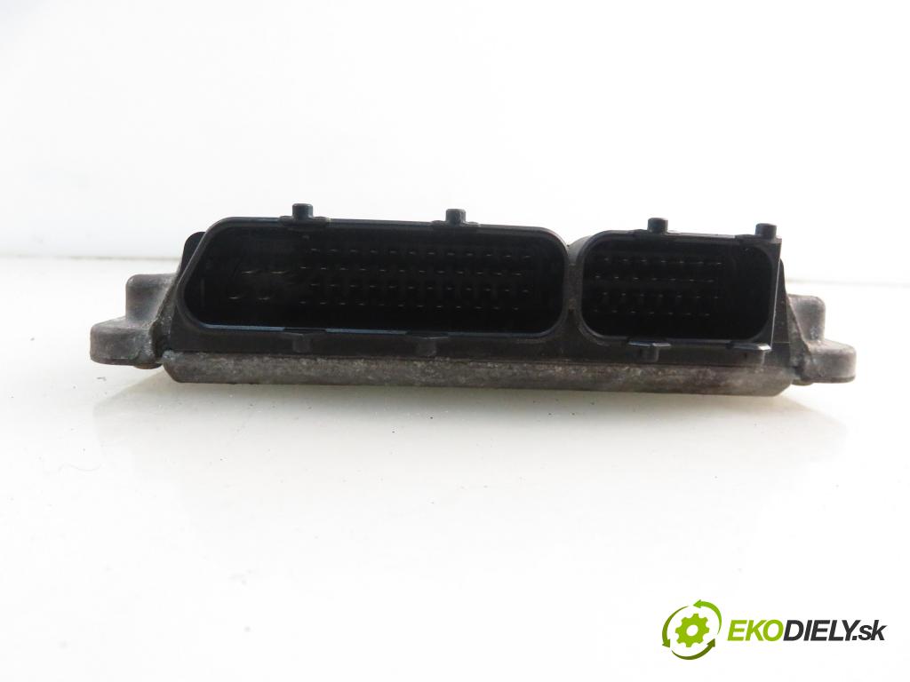 AUDI A3 (8L1) HB 1999 81,00 1.9 TDI 110 - AHF 1896,00 Riadiaca jednotka Motor 038906018BP ; 0281001848