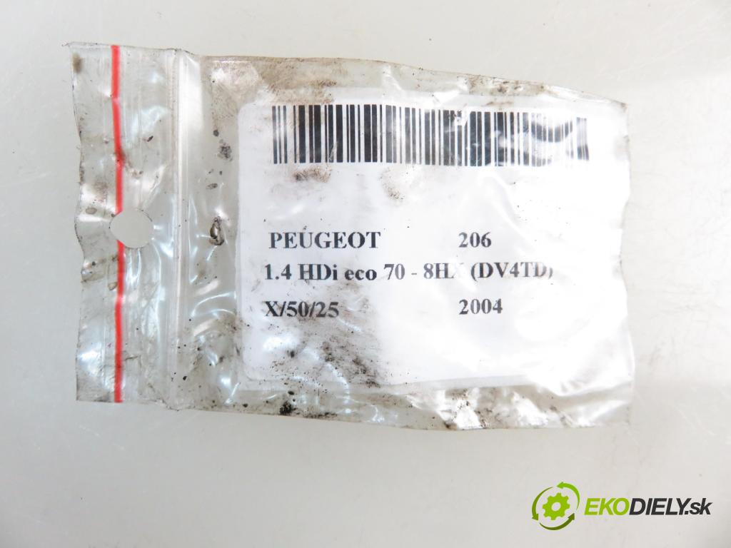 PEUGEOT 206 liftback (2A/C) HB 2004 50,00 1.4 HDi 8V 70 - 8HX 1398,00 vstrekovač 0445110135 (Vstrekovač paliva)