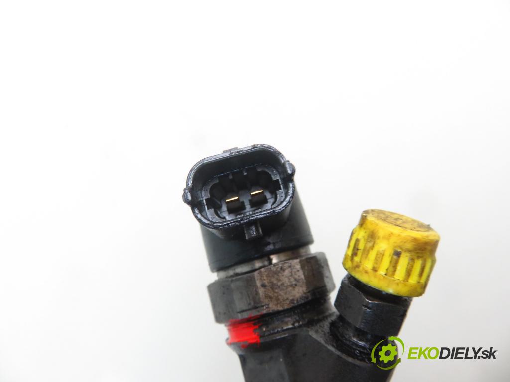RENAULT ESPACE IV (JK0/1_) MINIVAN 2003 110,00 2.2 dCi (JK0H) 150 - G9T 742 2188,00 vstrekovač 8200936736 ; 0445110084 (Vstrekovač paliva)