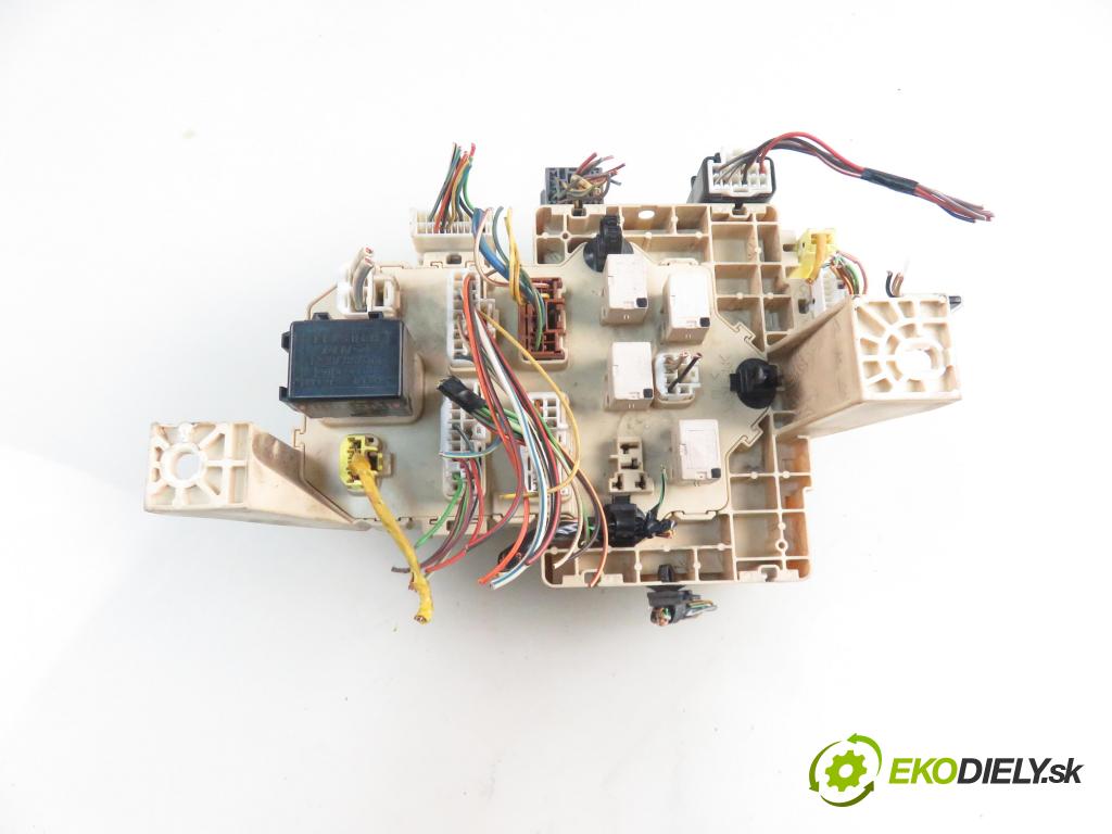 SUZUKI SWIFT III (MZ, EZ) HB 2006 67,00 1.3 91 - M13A 1328,00 MODUL BSI 3677062JB0 ; 3861084F00 ; 0665005350