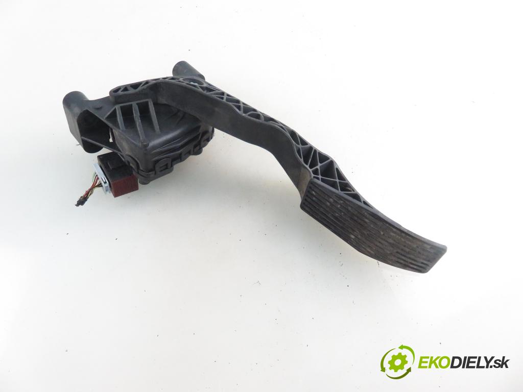 OPEL ZAFIRA B (A05) MINIVAN 2008 103,00 1.8 - Z 18 XER 1796,00 Potenciometer plynu 9202341BT ; 6PV00811400 (Pedál)