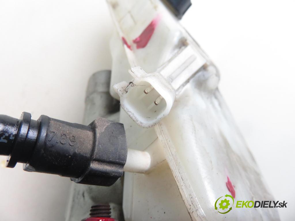 FORD FOCUS II (DA_, HCP) HB 2005 74,00 1.6 - HWDA 1596,00 Posilovač 3M512B195GA ; 03786436074 (Servočerpadlo, pumpa riadenia)