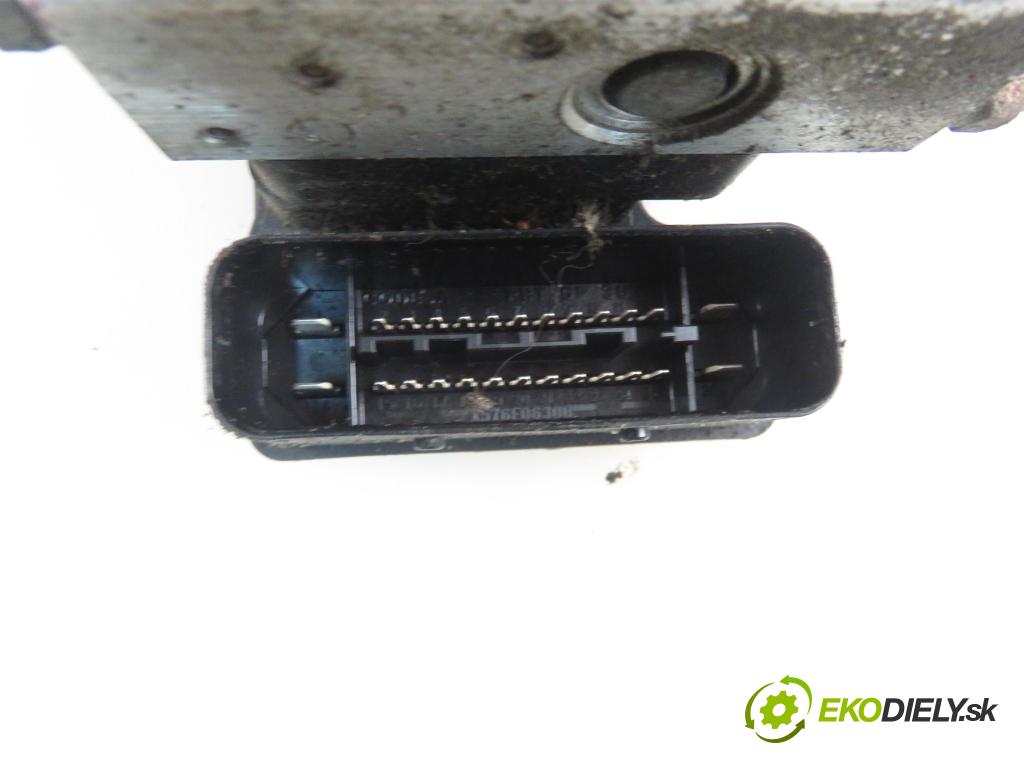 SUZUKI SWIFT III (MZ, EZ) HB 2006 67,00 1.3 91 - M13A 1328,00 Pumpa ABS X2T37871M1 ; 06210203854 (Pumpa ABS)