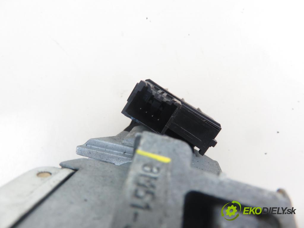 FORD FOCUS II (DA_, HCP) HB 2005 74,00 1.6 - HWDA 1596,00 spinačka 3M513F880AC (Spínacia skrinka)