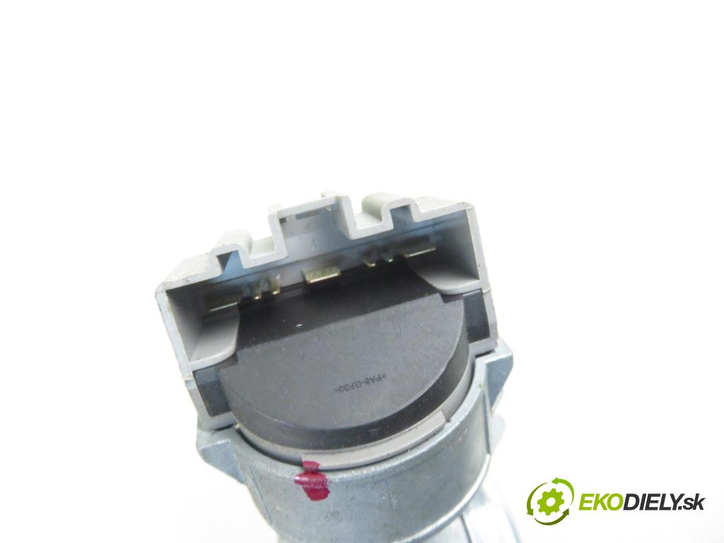 FORD FOCUS II (DA_, HCP) HB 2005 74,00 1.6 - HWDA 1596,00 spinačka 3M513F880AC (Spínacia skrinka)