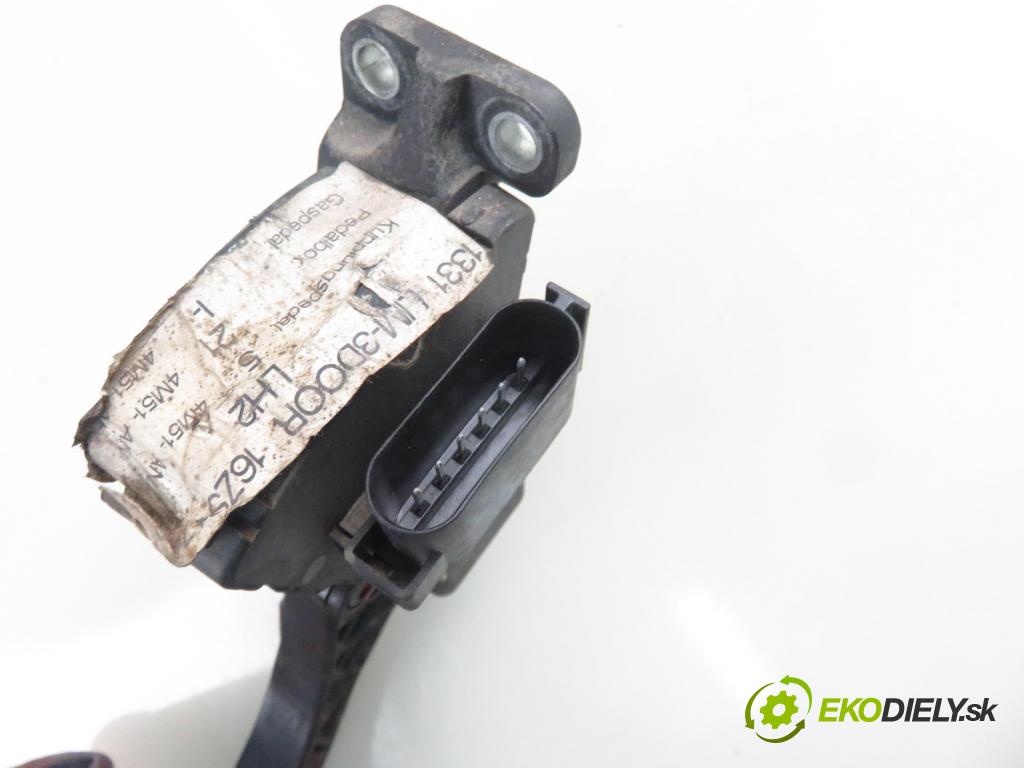 FORD FOCUS II (DA_, HCP) HB 2005 74,00 1.6 - HWDA 1596,00 Potenciometer plynu 4M519F836AH ; 6PV00864101 (Pedál)