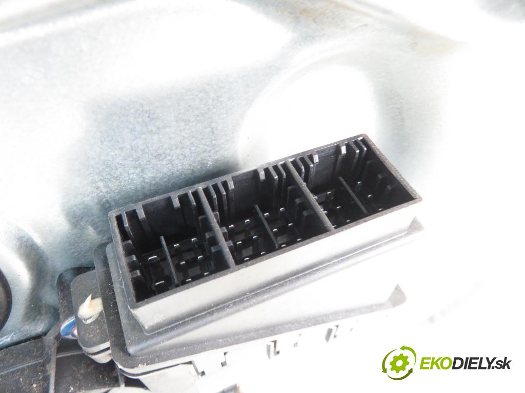 VW POLO (9N_) HB 2001 47,00 1.2 12V 64 - AZQ 1198,00 mechanismus oken 6Q3837401H ; 6Q2959802A