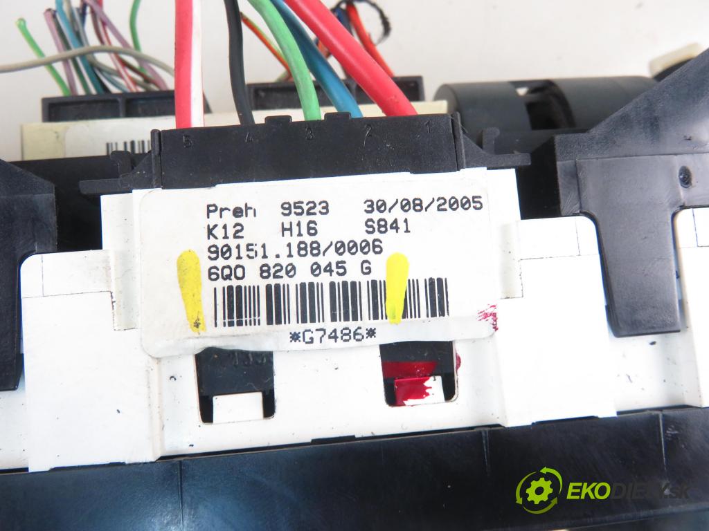 VW POLO (9N_) HB 2005 47,00 1.2 12V - BME 1198,00 Panel kúrenia KLIMATIZACE: 6Q0820045G