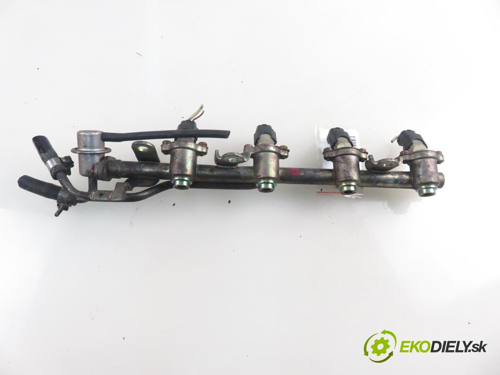 NISSAN MICRA II (K11) HB 2000 44,00 1.0 i 16V 998,00 Lišta vstrekovacia A46H02 (Vstrekovacia lišta)