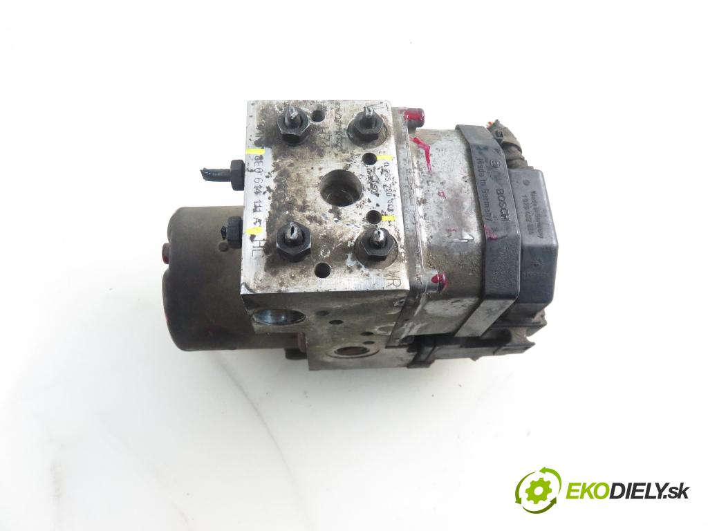 AUDI A6 (4B2, C5) SEDAN 1999 142,00 2.8 quattro - ACK 2771,00 Pumpa ABS 0273004284 ; 8E0614111A ; 0265220408 (Pumpa ABS)