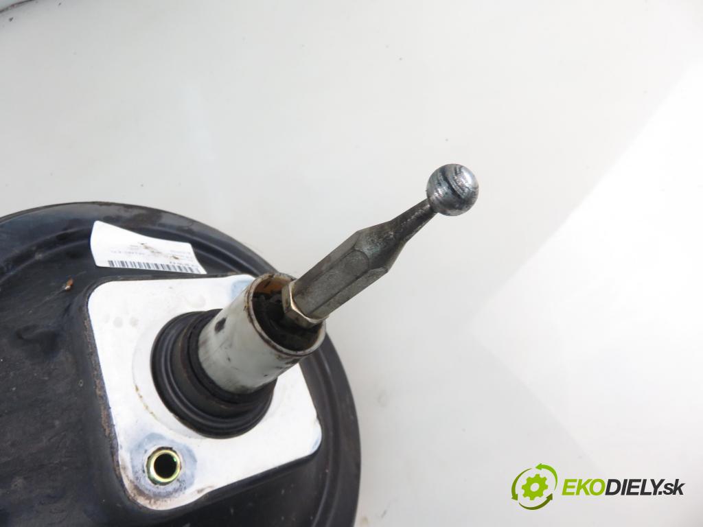 AUDI A6 (4B2, C5) SEDAN 1999 142,00 2.8 quattro - ACK 2771,00 Posilovač 4B0612105 (Servočerpadlo, pumpa riadenia)