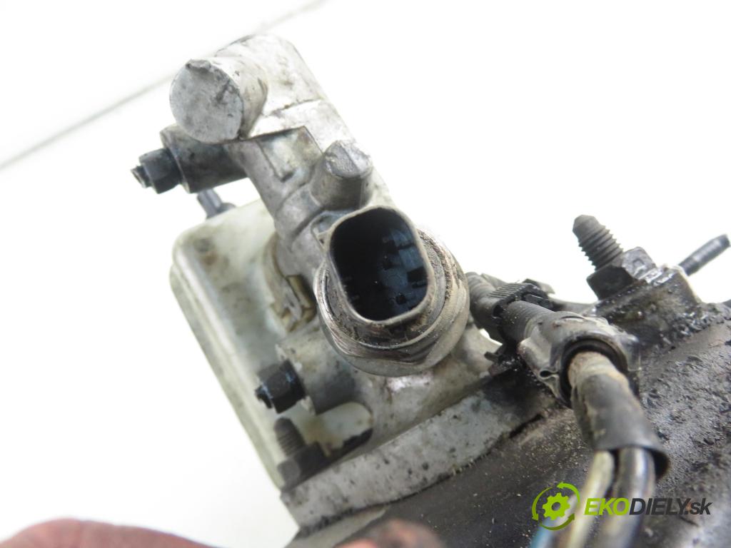 VW GOLF IV (1J1) HB 2001 66,00 1.9 TDI 90 - ALH 1896,00 Posilovač 1J1614105Q (Servočerpadlo, pumpa riadenia)