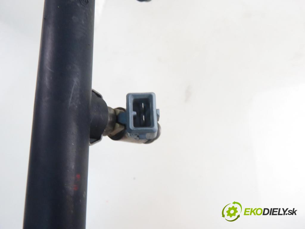 RENAULT MEGANE Scenic (JA0/1_) MINIVAN 1999 79,00 1.6 16V 107 - K4M 700 1598,00 Lišta vstrekovacia 048H104274 ; 7700112519 ; IWP026 (Vstrekovacia lišta)