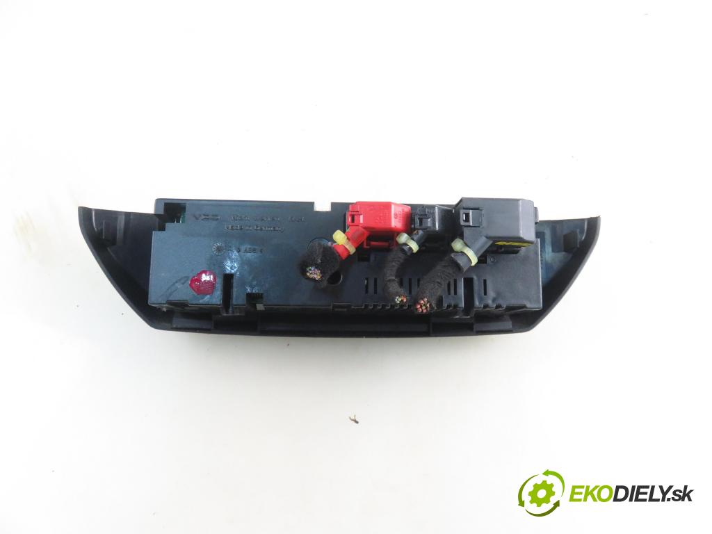 VW POLO (9N_) HB 2003 55,00 1.4 TDI PD 75 - AMF 1422,00 Panel kúrenia KLIMATRONIK 6Q0907044B