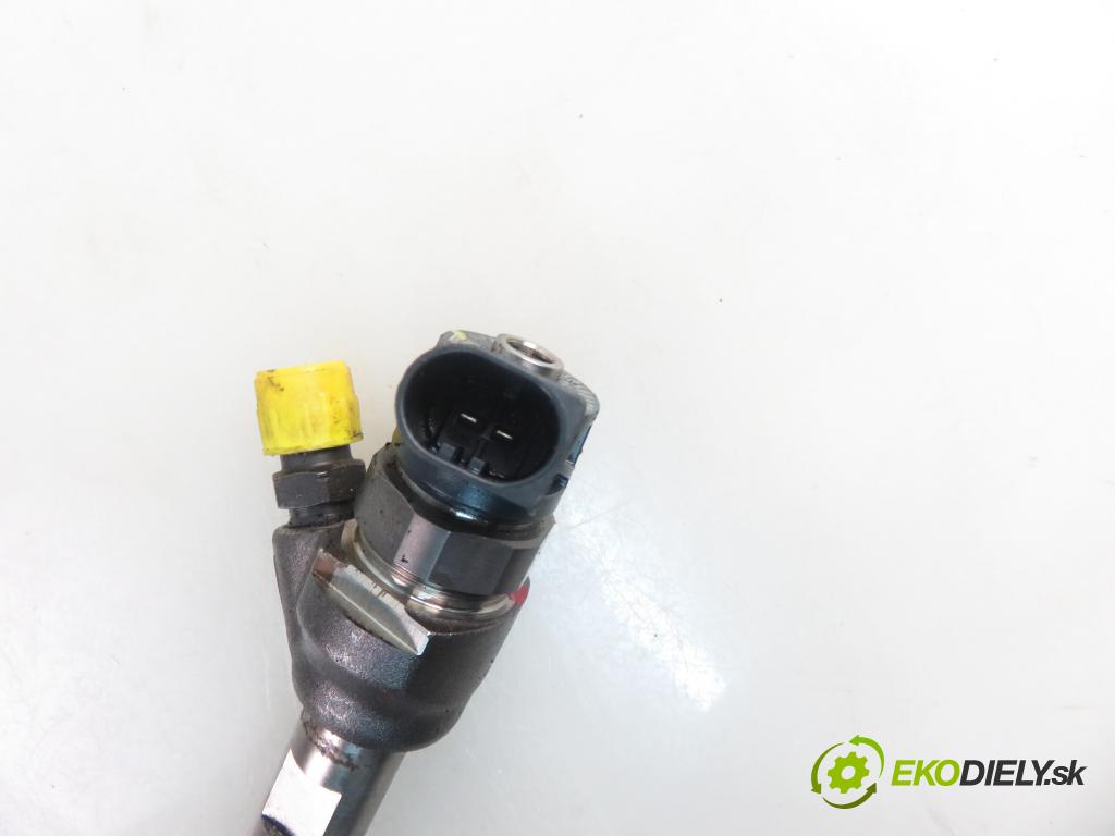 TOYOTA AVENSIS sedan (_T27_) SEDAN 2016 105,00 2.0 D-4D (WWT271_) - 2WW 1995,00 vstrekovač 0445110613 ; 8514146 (Vstrekovač paliva)
