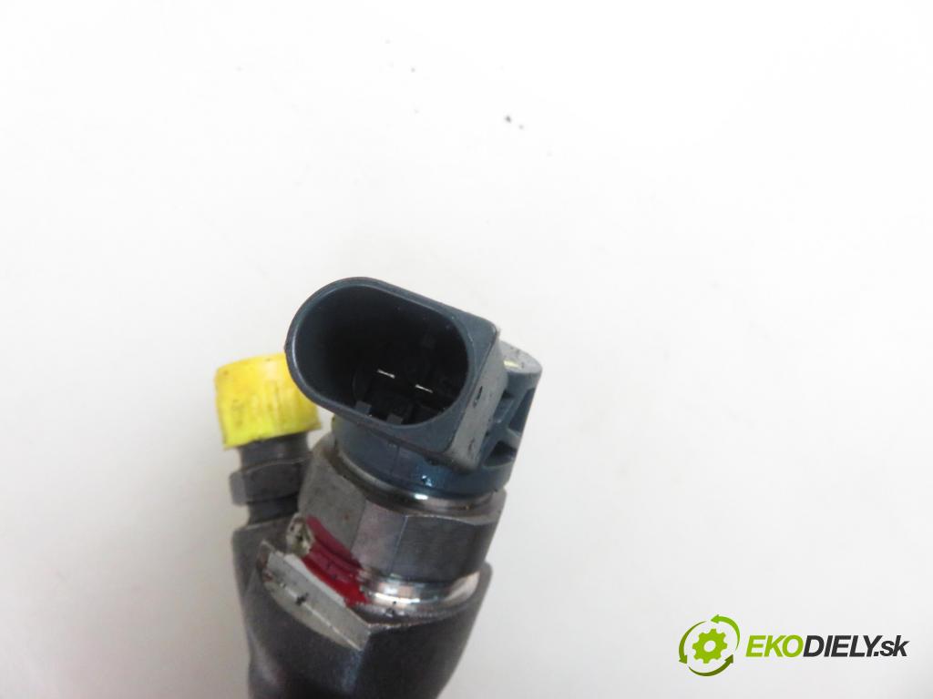 TOYOTA AVENSIS sedan (_T27_) SEDAN 2016 105,00 2.0 D-4D (WWT271_) - 2WW 1995,00 vstrekovač 0445110613 ; 8514146 (Vstrekovač paliva)