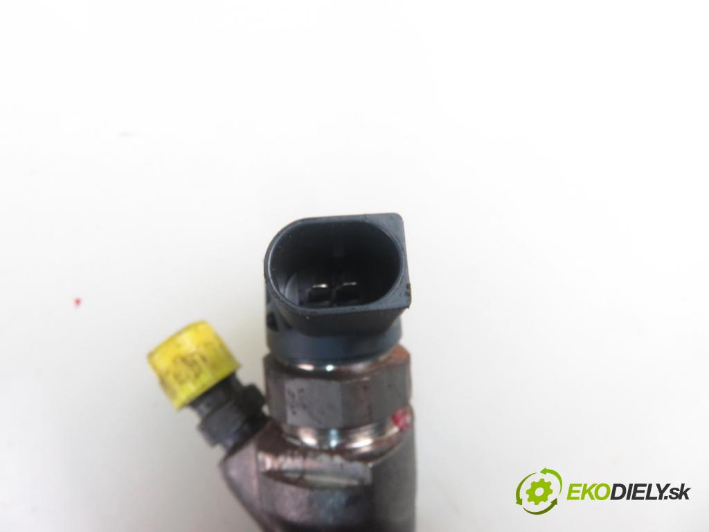 TOYOTA AVENSIS sedan (_T27_) SEDAN 2016 105,00 2.0 D-4D (WWT271_) - 2WW 1995,00 vstrekovač 0445110613 ; 8514146 (Vstrekovač paliva)