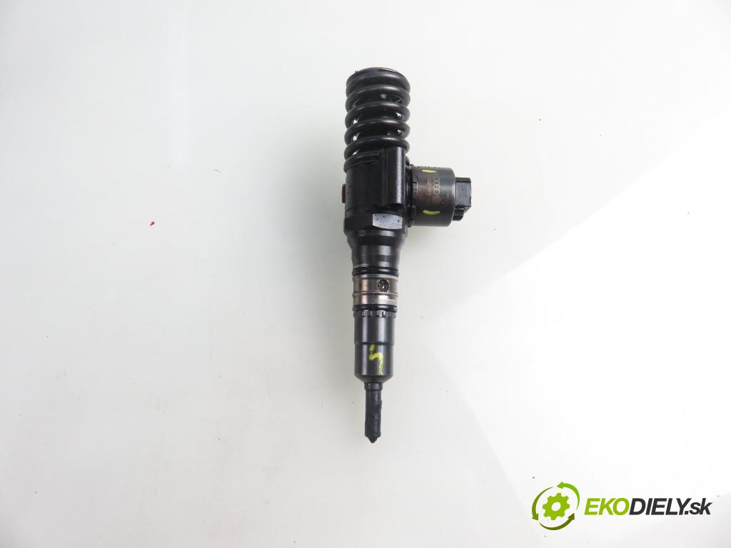 AUDI A3 (8P1) HB 2006 103,00 2.0 TDI PD 16V 140 1968,00 Vstrekovač 03G130073G ; 0414720404 (Vstrekovač paliva)