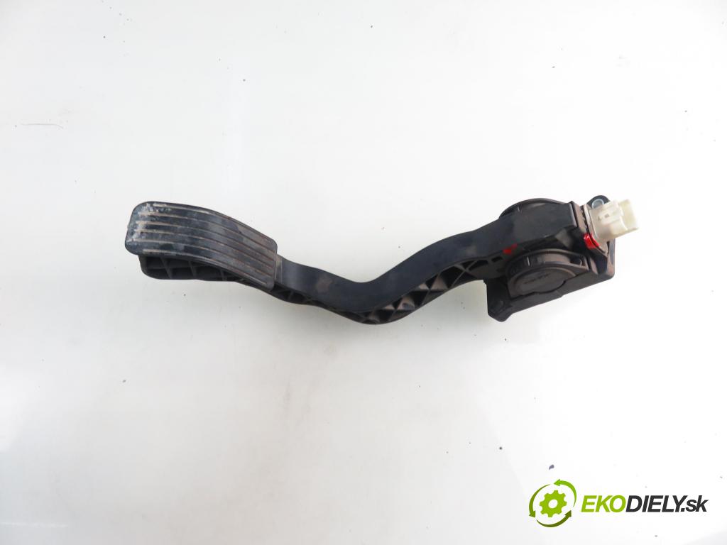 PEUGEOT 307 (3A/C) HB 2002 80,00 1.6 HDi 110 1560,00 Potenciometer plynu 0280752251 ; 9645702180 (Pedál)