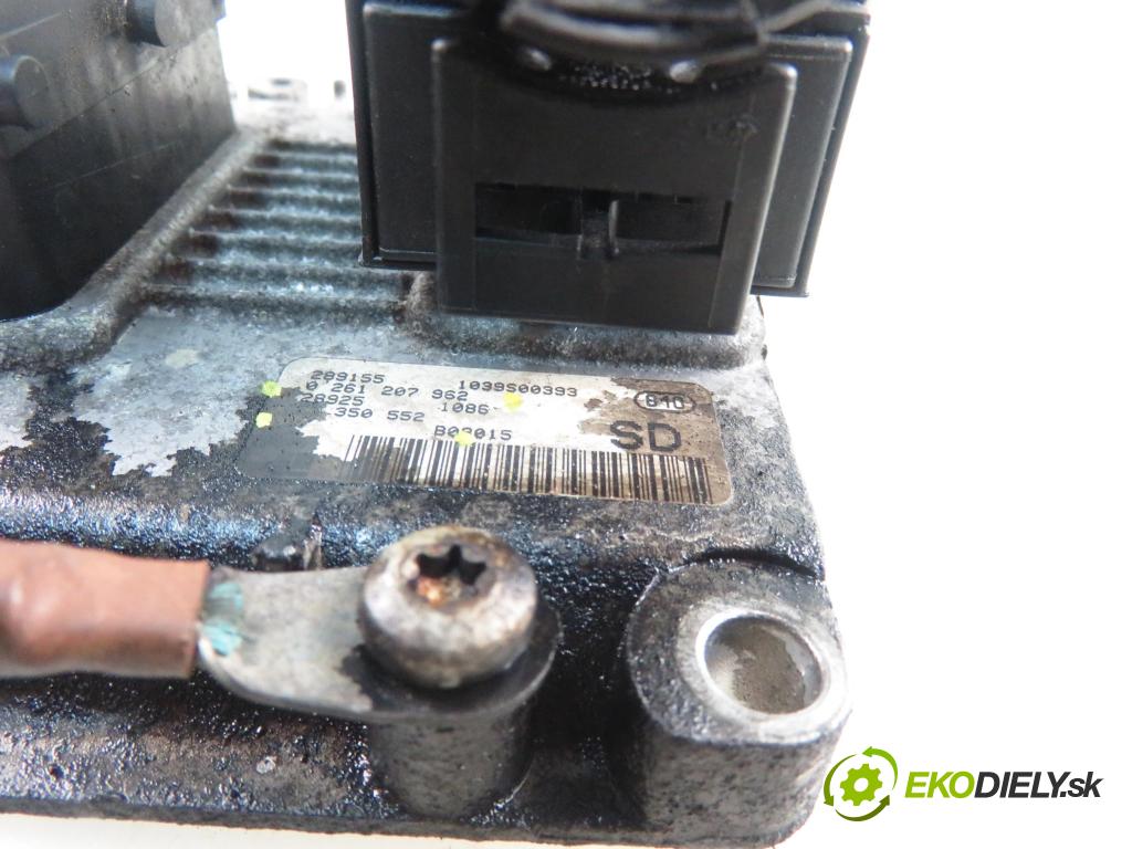 OPEL CORSA C (X01) HB 2002 55,00 1.2 16V 75 - Z 12 XE 1199,00 Riadiaca jednotka Motor 55350552 ; 0261207962