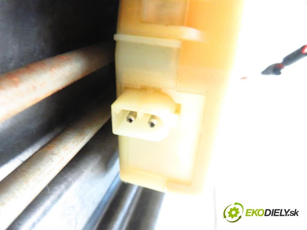 BMW 3 (E36) SEDAN 1995 75,00 316 i 102 - M43 B16 1596,00 střešní okno 8361374 (Okna karoserie)