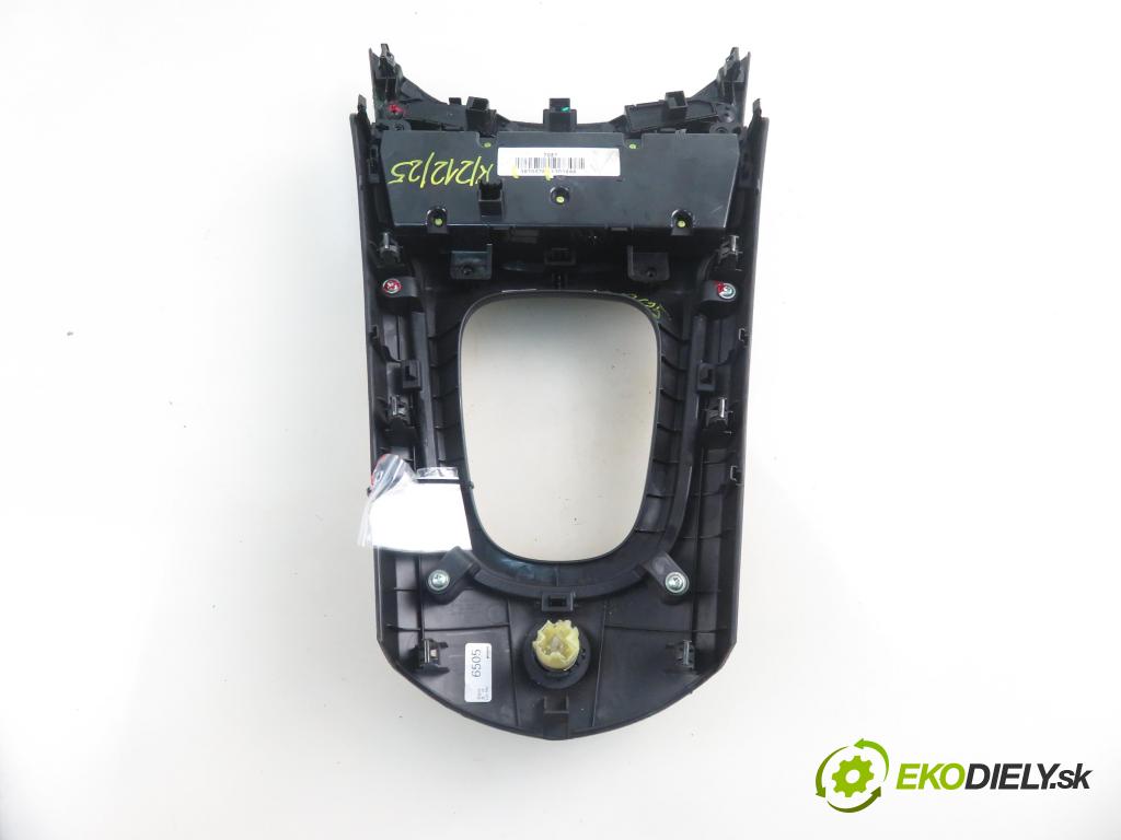 CHEVROLET ORLANDO (J309) MINIVAN 2012 120,00 2.0 D VCDi 163 - Z 20 D1 (LNP) 1998,00 Panel topení KLIMATRONIK 3870578