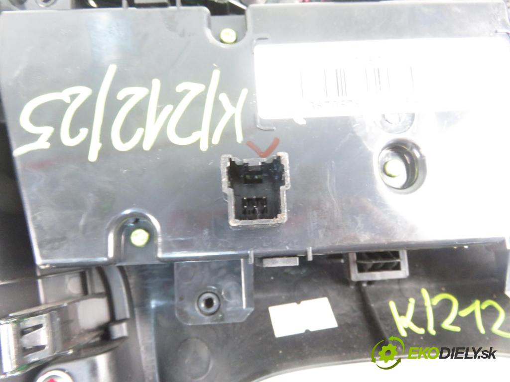 CHEVROLET ORLANDO (J309) MINIVAN 2012 120,00 2.0 D VCDi 163 - Z 20 D1 (LNP) 1998,00 Panel topení KLIMATRONIK 3870578