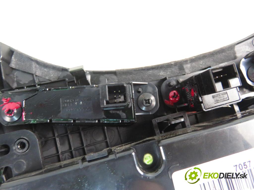 CHEVROLET ORLANDO (J309) MINIVAN 2012 120,00 2.0 D VCDi 163 - Z 20 D1 (LNP) 1998,00 Panel topení KLIMATRONIK 3870578