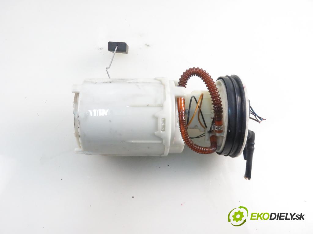 AUDI A3 (8L1) HB 2002 132,00 1.8 T 180 - AUQ 1781,00 pumpa paliva 8L0919051J
