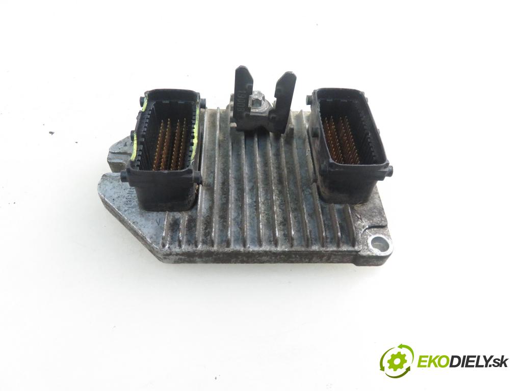 OPEL VECTRA B (J96) SEDAN 2001 85,00 1.8 i 16V - X 18 XE1 1796,00 Riadiaca jednotka Motor 09158689 ; 5WK9154 ; S0100208