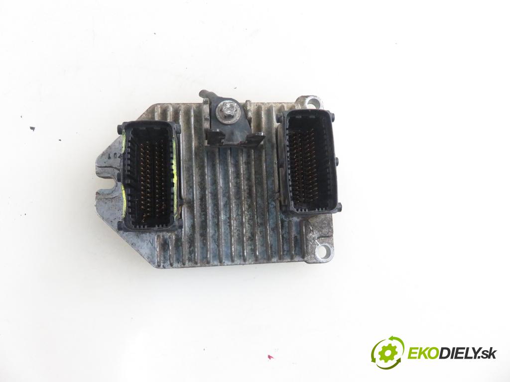 OPEL VECTRA B (J96) SEDAN 2001 85,00 1.8 i 16V - X 18 XE1 1796,00 Riadiaca jednotka Motor 09158689 ; 5WK9154 ; S0100208